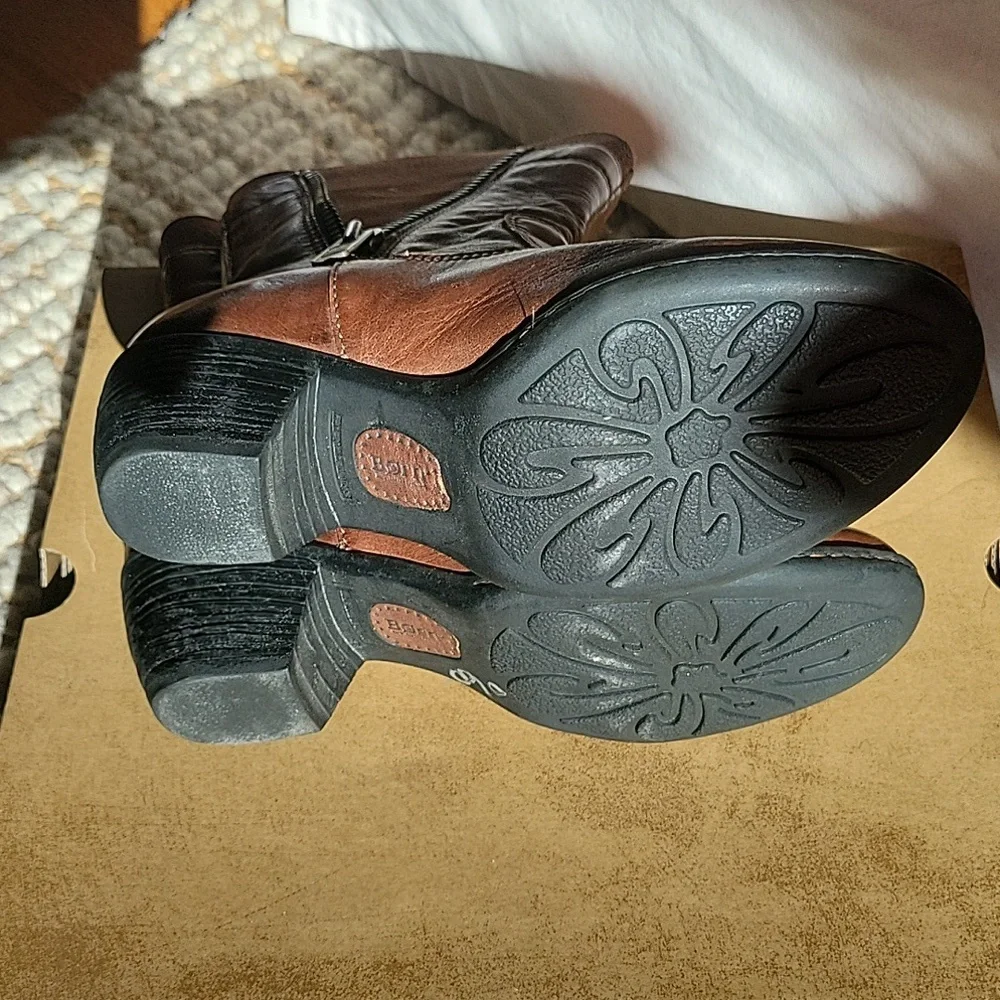 Boots - Picture 4 of 6